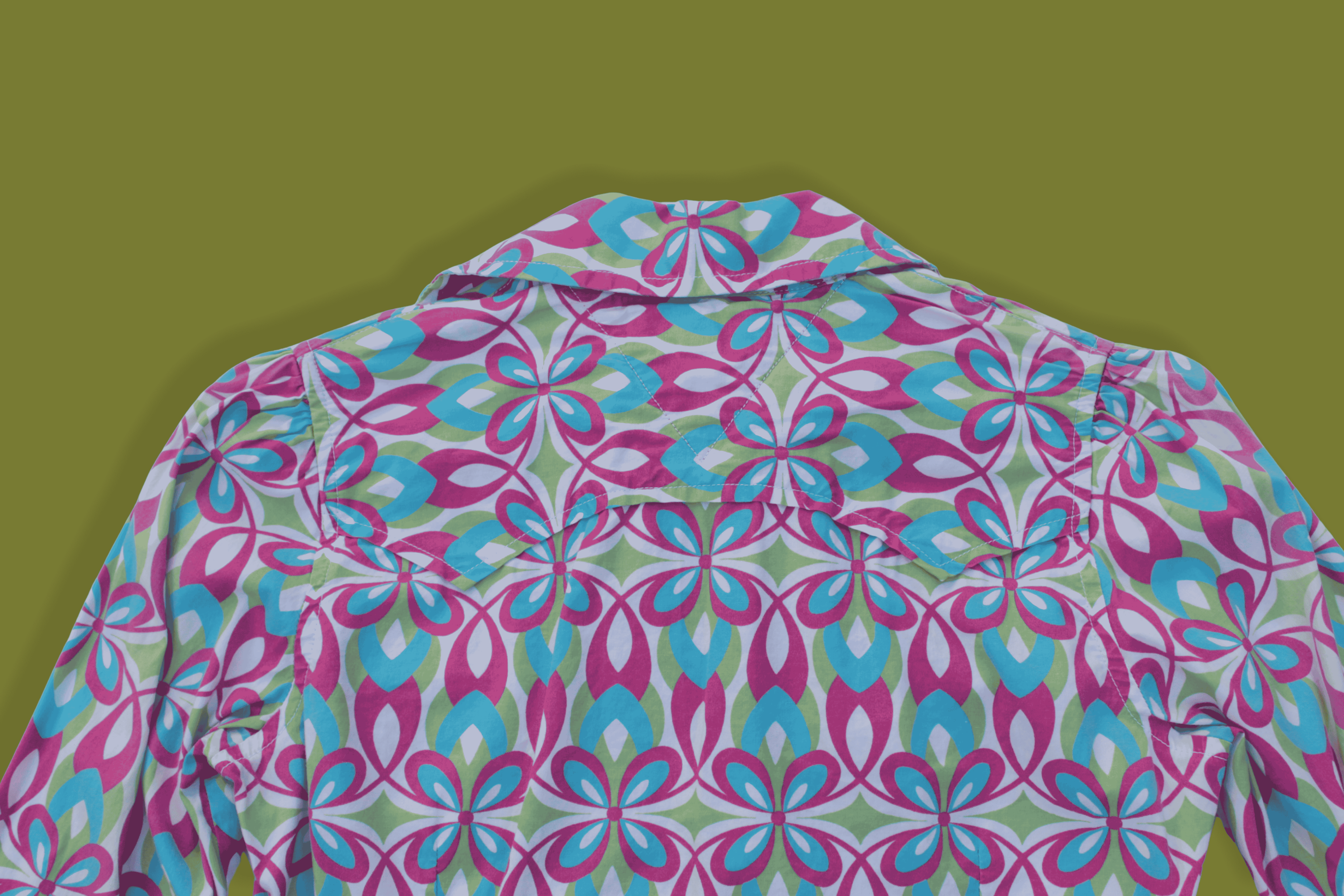 Bright Floral 70s style Fitted Button-up