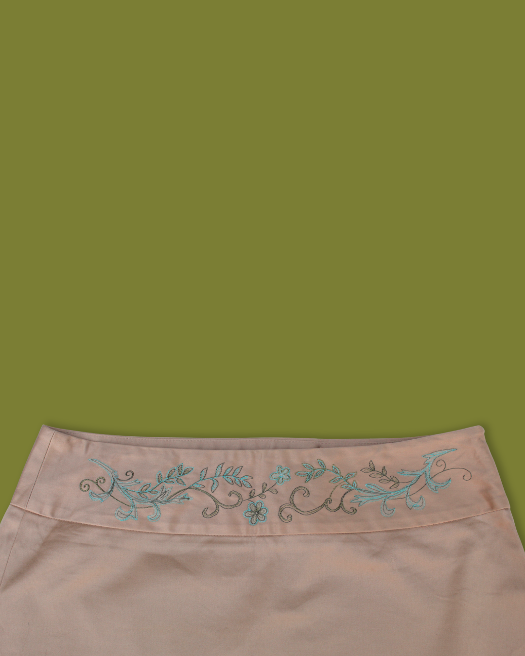 Embroidered Waist Mini-skirt
