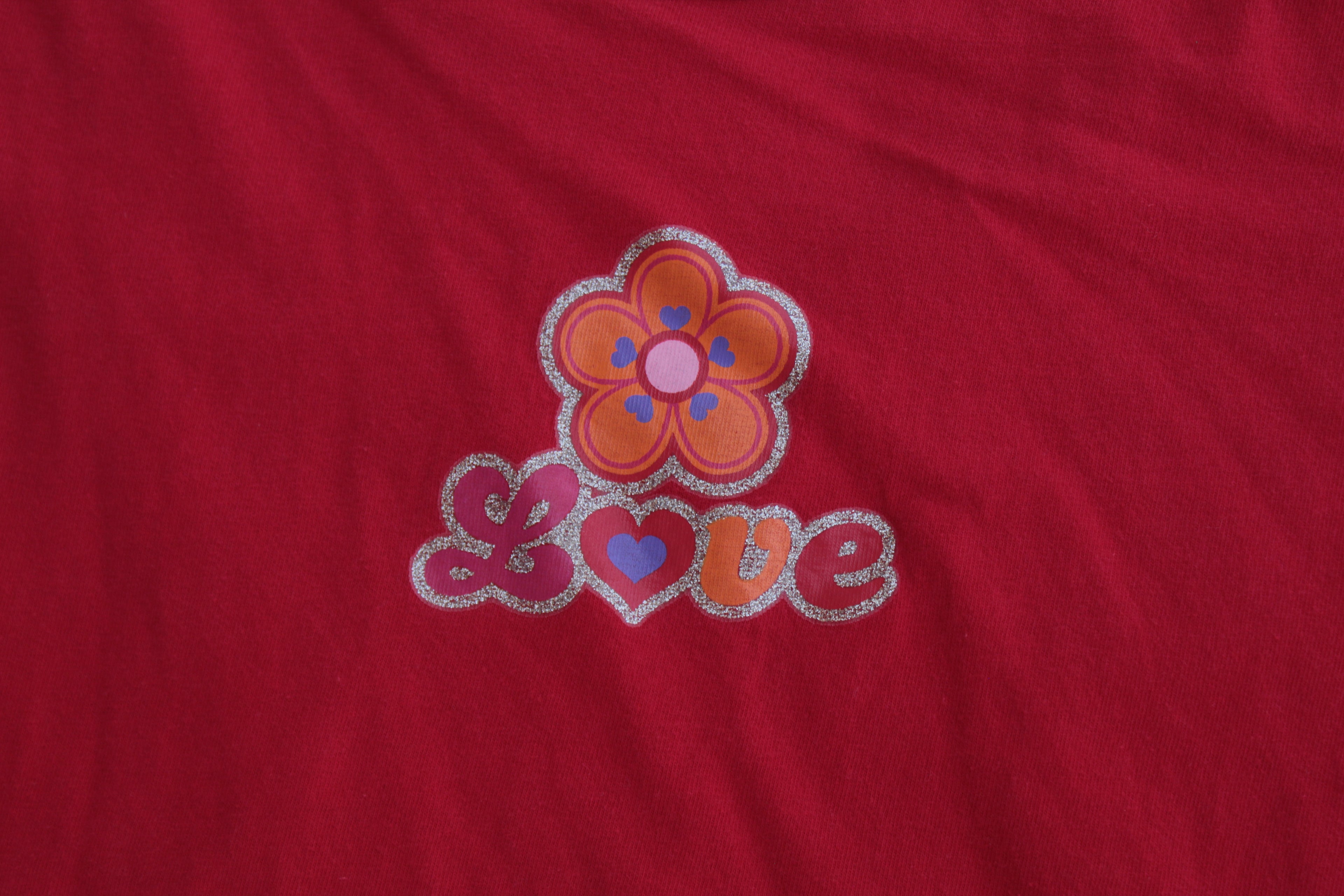 Y2K Glittery "Love" Graphic Baby-Tee