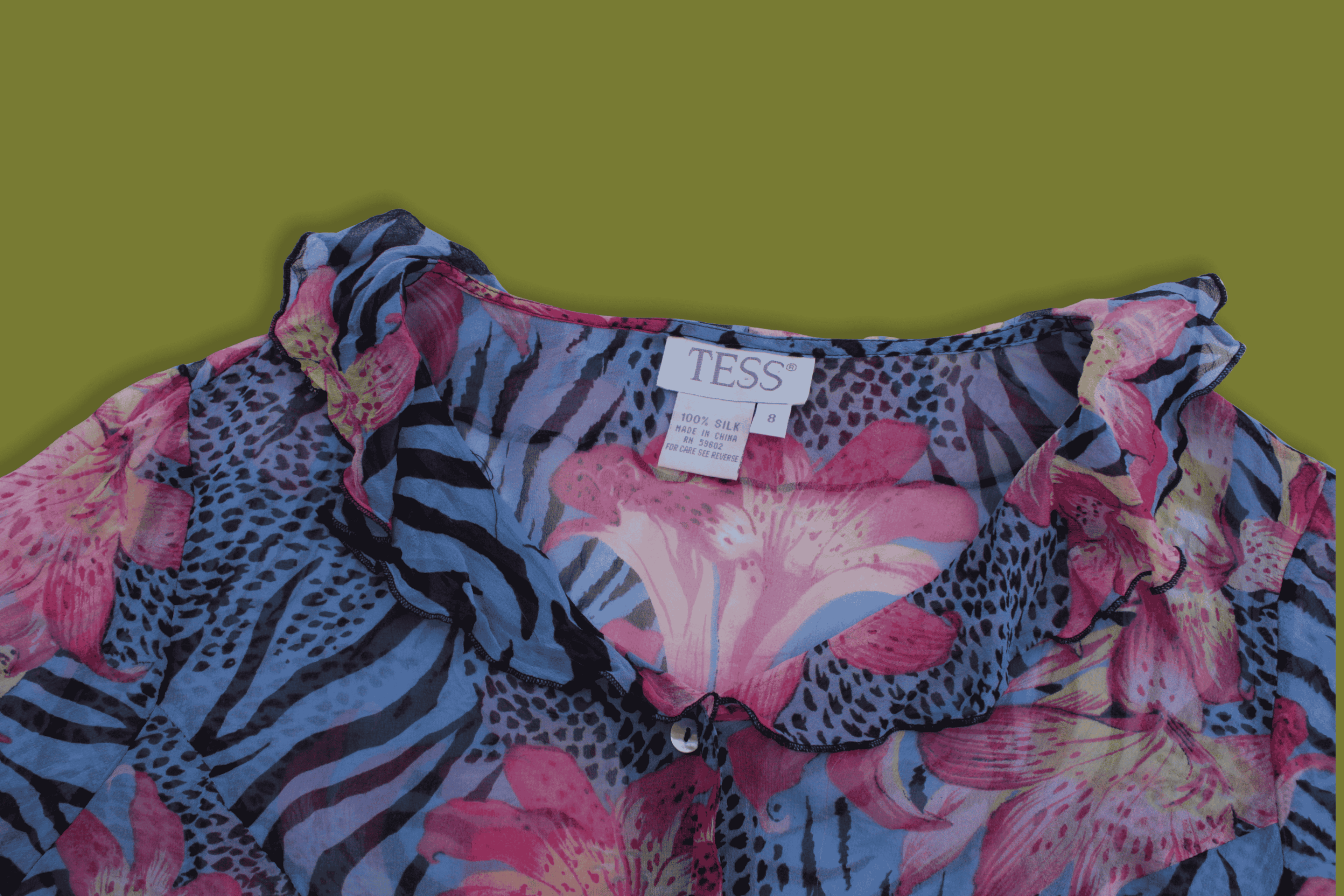 Tropical Quarter-sleeve Ruffled Button-down